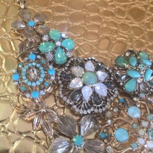 Stunning Floral Statement Necklace in blues